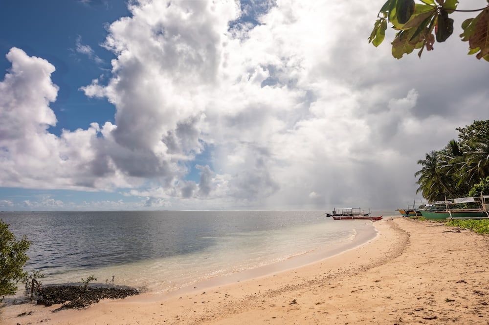 منتجع بارادايس إن بيتش - جينرال لونا (سوريجاو ديل نورتي) - شاطئ