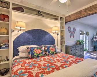 Cozy and Quiet Studio with Porch, Near Scenic Railway! - Blue Ridge - Bedroom