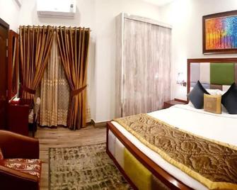 Hayyat Luxury Apartments - Lahore - Bedroom