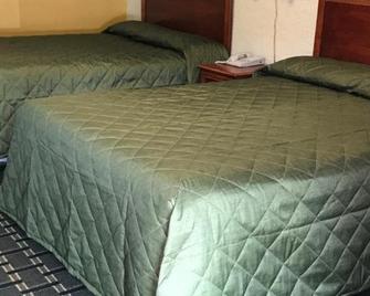 Applegate Inn - Cleveland - Habitación
