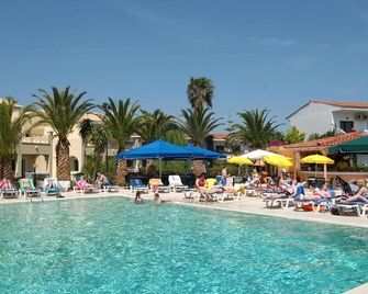 Morfeas Hotel - Kavos - Svømmebasseng