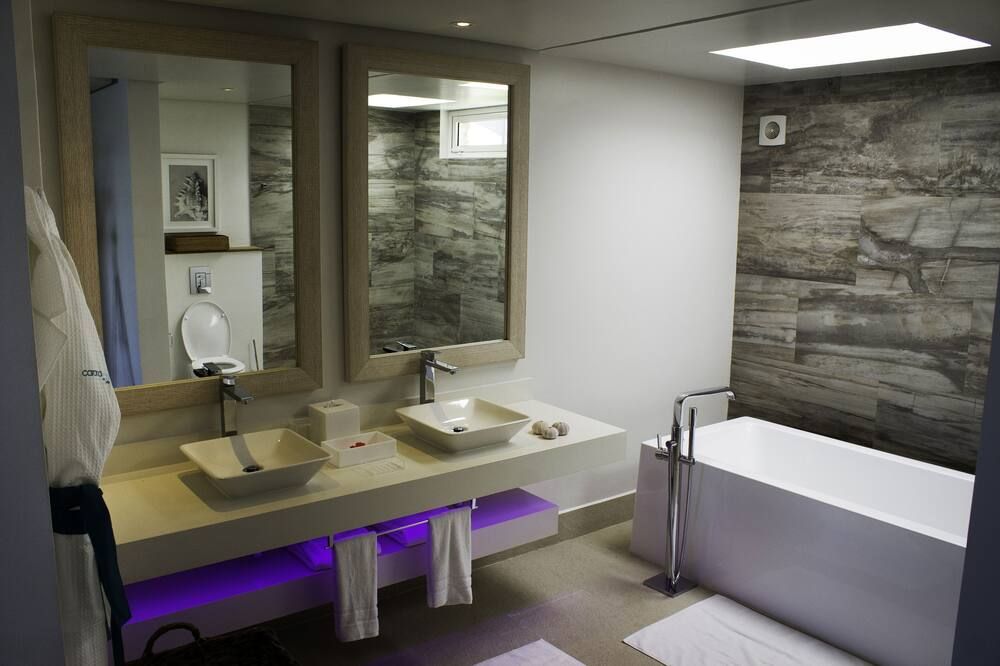 Carana Beach Hotel - Glacis - Bad