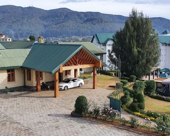 فندق تي بوش - نوارا إيليا - مبنى