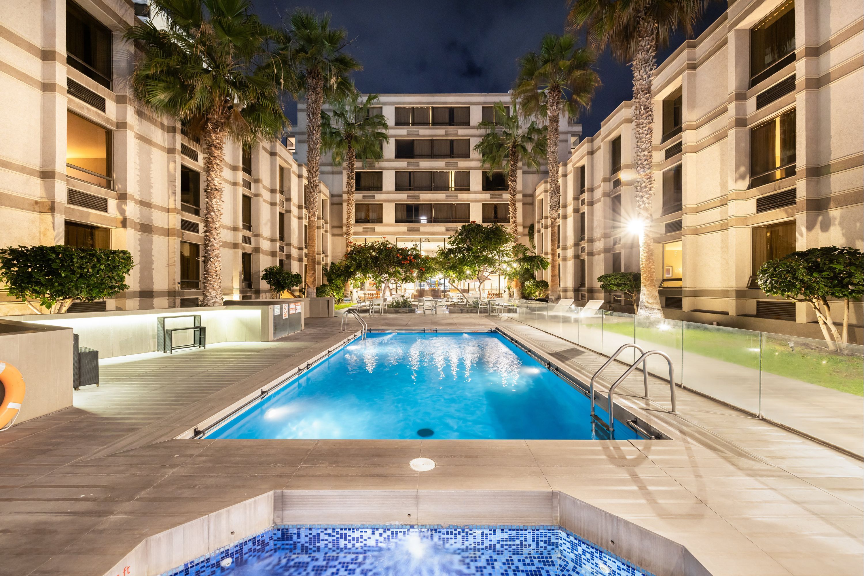 Holiday Inn Express Iquique By IHG - איקוויק - בריכה