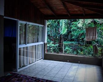 Haus Hostel - Puerto Iguazú - Balkon