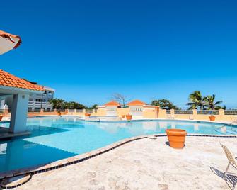 Golden Dream Studio 306 B - Isabela - Piscina