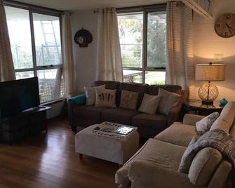 Cottage by the sea and only an hour and a quarter from Melbourne. - Drysdale - Sala de estar