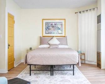 Palmer House Studio 3 - Baker City - Schlafzimmer