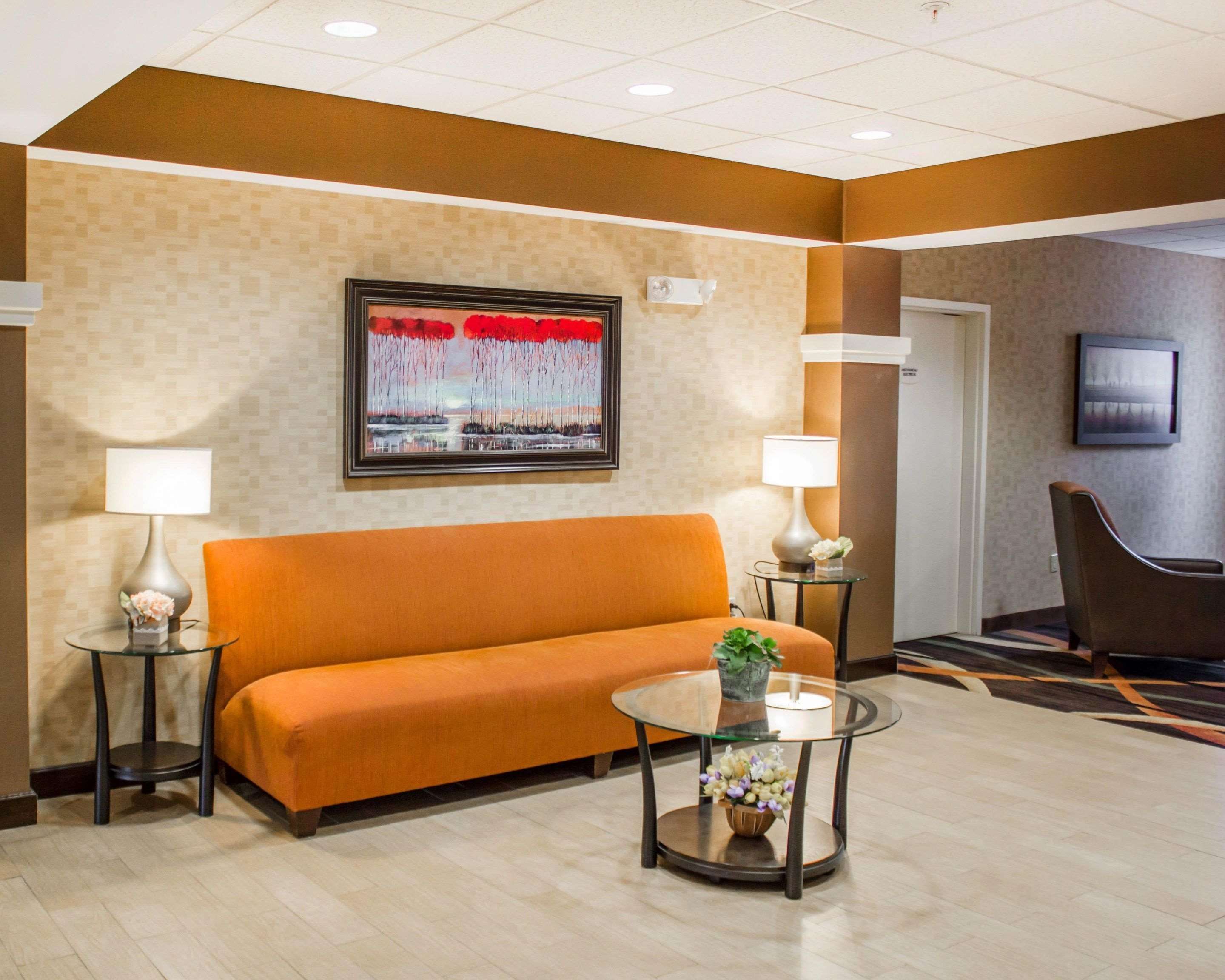 Comfort Suites Lewisburg 92 1 9 6 Lewisburg Hotel Deals