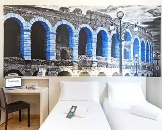 B&B Hotel Verona - Verona - Schlafzimmer