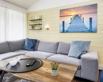 5 person holiday home in Aabenraa-By Traum - Åbenrå - Huiskamer