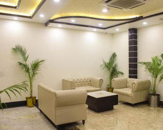 Hotel Pearl Blue - Agra - Lobby
