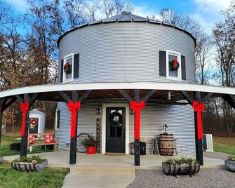 Silo Farm Haus- Located In The Heart Of Wine Country! - Sainte Genevieve - Edificio
