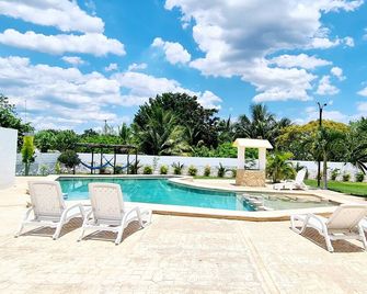 Hotel Quinta Izamal - Izamal - Pool