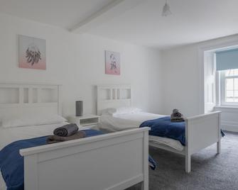 Beautiful Detached House, Just Metres Fr - Montrose - Bedroom