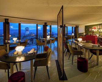 Hotel Fontebella - אסיסי - מסעדה