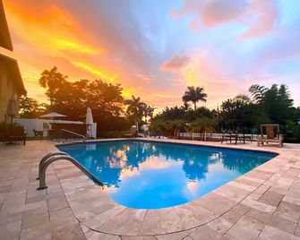 Tarpon Harbor Vacation Rentals -  Форт-Лодердейл - Басейн