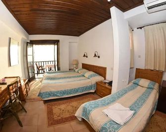 마이스트랄리 호텔 - 아피소스