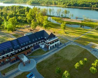 Natural Hotel-Ostróda-basen na III kondygnacji-pokoje wellness z saunami - Ostróda