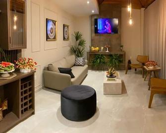 Hotel Lorimar - פנייה - לובי