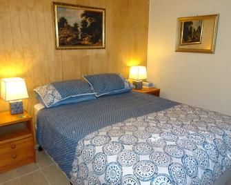 Tallgums Hideaway - family beach retreat - Mossy Point - Habitación