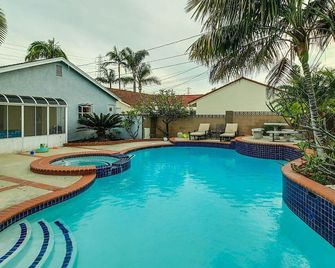 Minnie's House - Anaheim - Pool