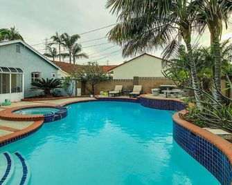 Minnie's House - Anaheim - Pool