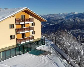 Hotel Monte Bondone - Trente - Gebouw