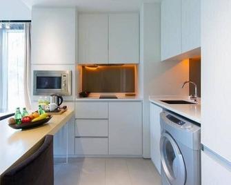 Premier 1br At Rochester Dr|| Near Buona Vista Mrt || 550 Sqft|| - Singapur - Küche