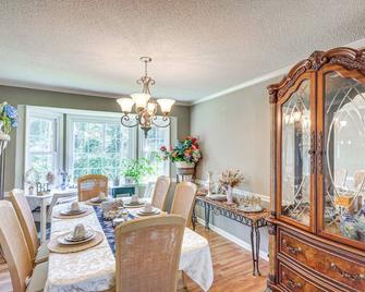 Pool And Tennis Court Access Home In War - Warner Robins - Dining room