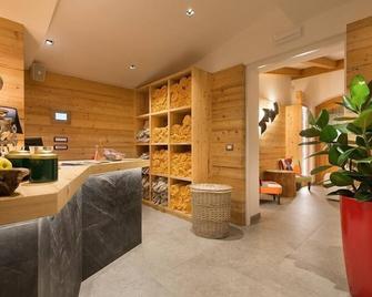 Hotel Cristallo - Peio - Recepcja