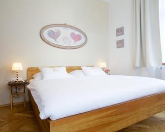 Wellness Penzion U Muzea - Liberec - Makuuhuone