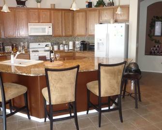 El Saguaro at Dove Mountain Provides Rest and Relaxation - Marana - Kitchen