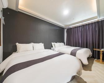 Hotel Sunstay - Yongin - Habitación