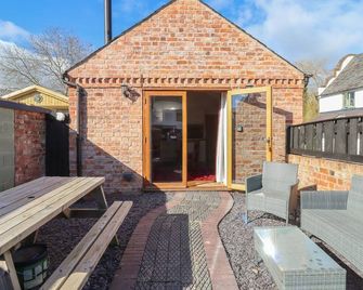 Top Farm Lodge - Oswestry - Patio