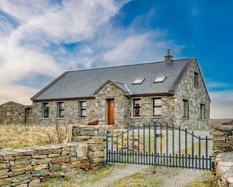Cottage 118 - Cleggan - Cleggan - Building