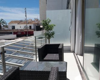 Front Port Line Sleeps 6 - Marbella - Balkon