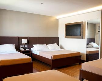 CBD Plaza Hotel - Naga City - Schlafzimmer