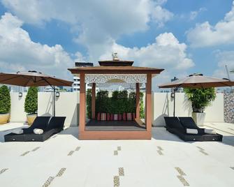 Aspira Hana Executive Suites Thonglor - Bangkok - Patio