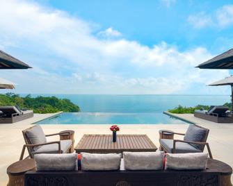Raffles Bali - South Kuta - Bể bơi