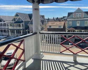 Quaker Inn - Ocean Grove - Balkón