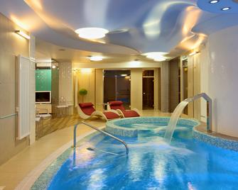 Grand Hotel Oka Business - Nizhny Novgorod - Bể bơi