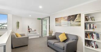 Aristotles North Shore - Auckland - Living room