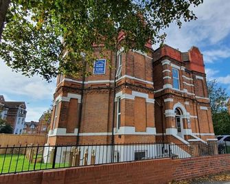 Sunny Lodge Guest House - Folkestone - Building