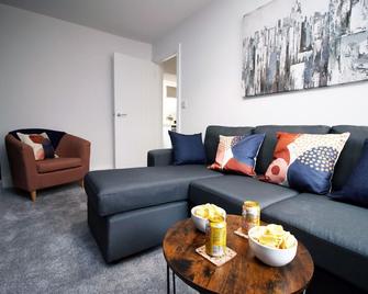 K Suites - Seymour St - Mountain Ash - Living room