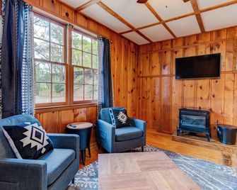 Wildrest Hotel - Waynesville - Вітальня