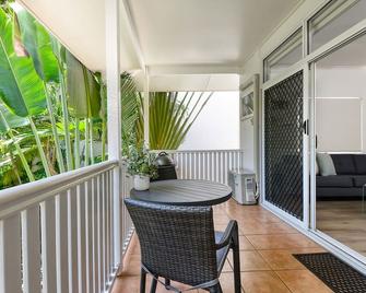 Ocean Palms Apartments - Port Douglas - Balcony