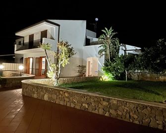 Villa Lisa holiday home - Terrasini - Building