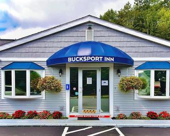 Bucksport Inn - Bucksport - Building