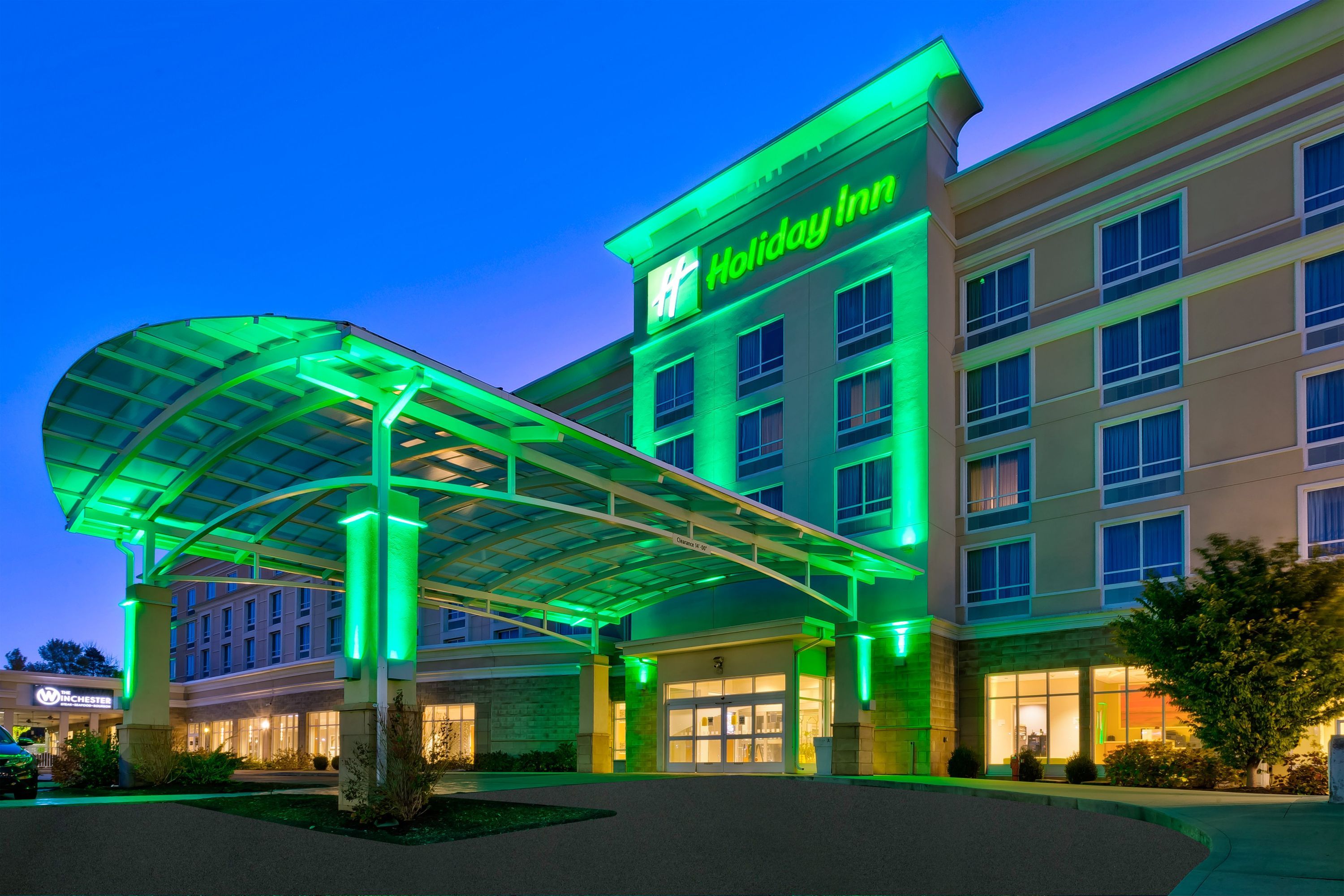 Holiday Inn Morgantown - University Area By IHG - מורגנטאון - בניין